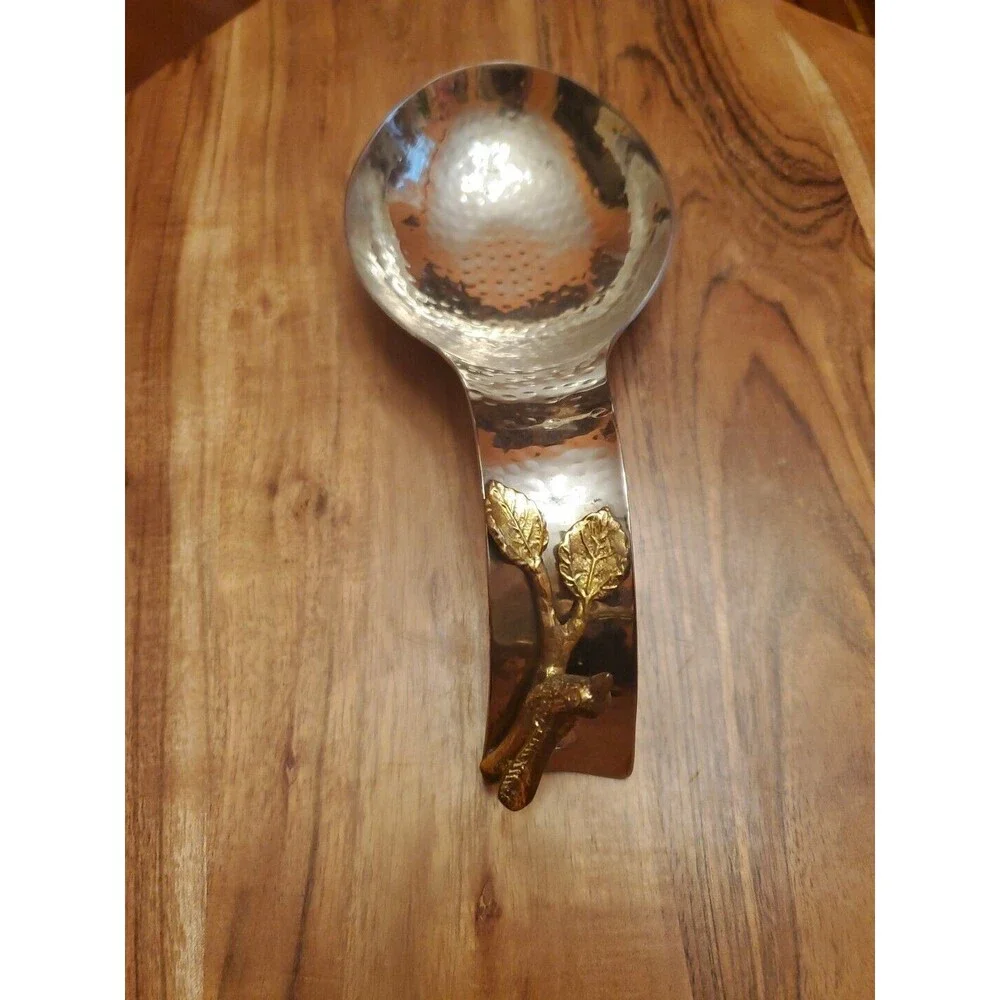 Unbranded silver metal